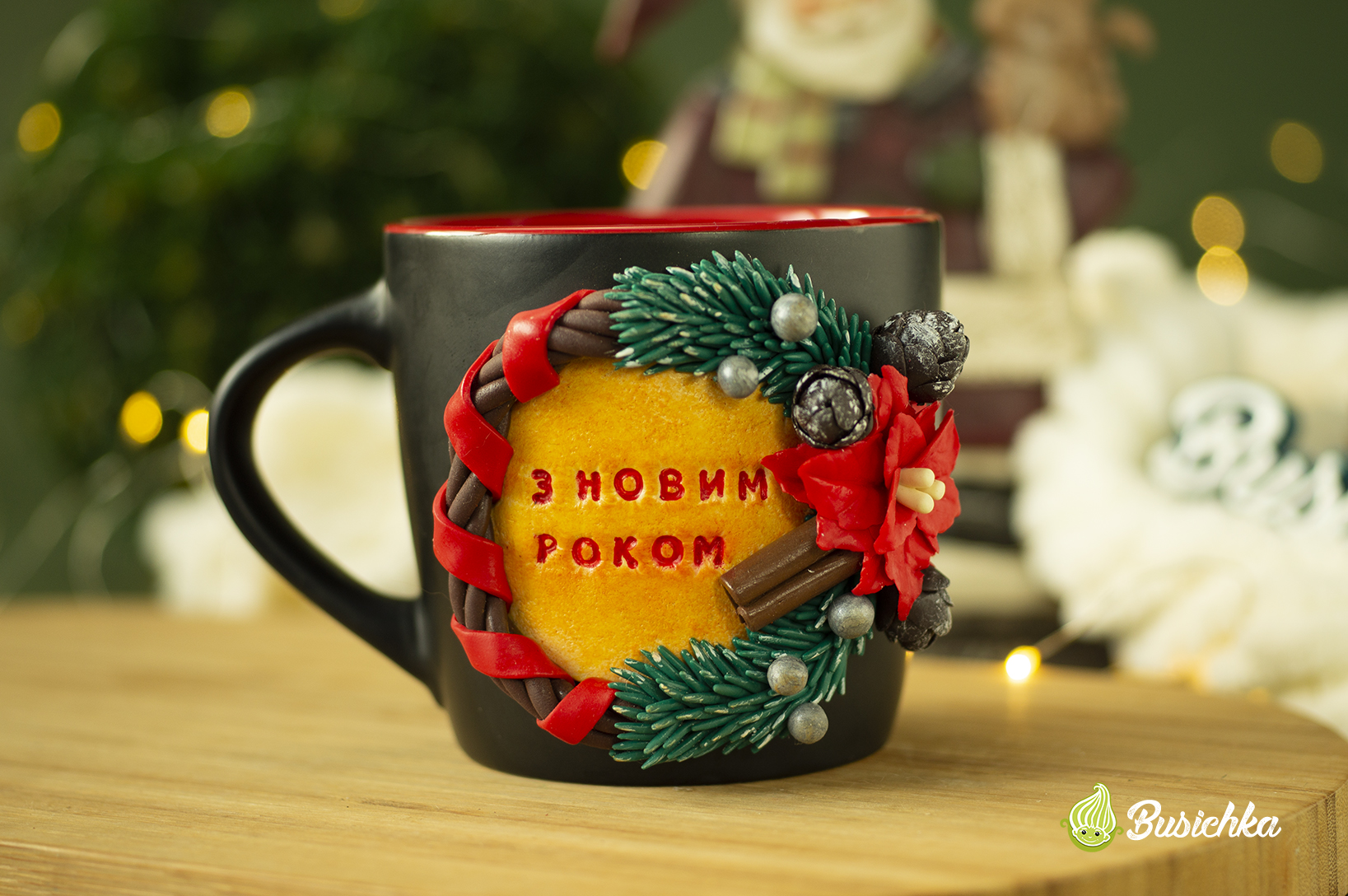 Кружка с новогодним декором из полимерной глины